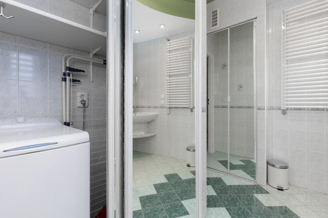 Family Apartment Bogatynska Bemowo By Noclegi Renters Варшава Экстерьер фото