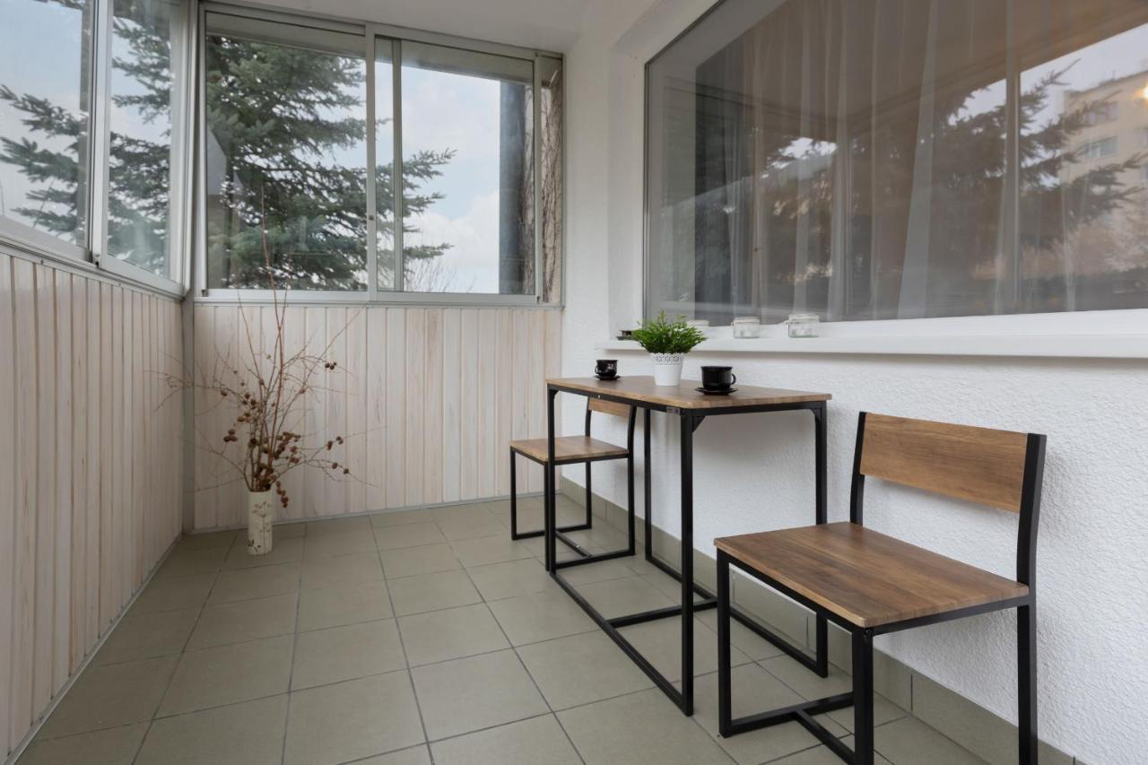 Family Apartment Bogatynska Bemowo By Noclegi Renters Варшава Экстерьер фото